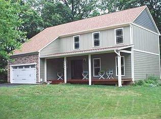 1486 Oak Trail Ct, Herndon, VA 20170