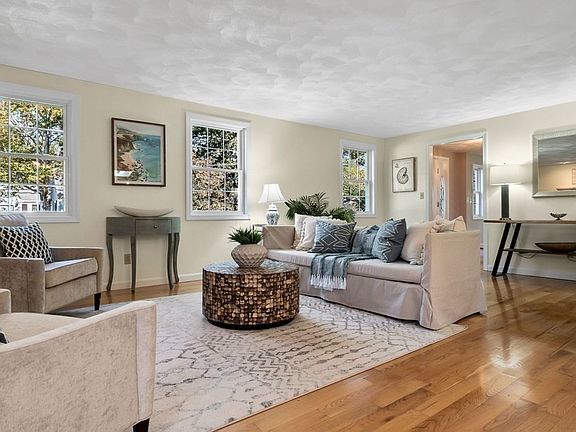 3rd image of 3 Newhall Ln