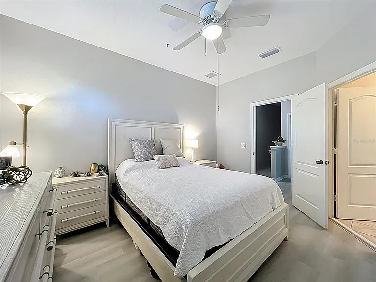 3309 Wilshire Way Rd #3 — Photo 25