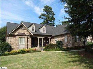 6 Oaklynn Ct, Simpsonville, SC 29680