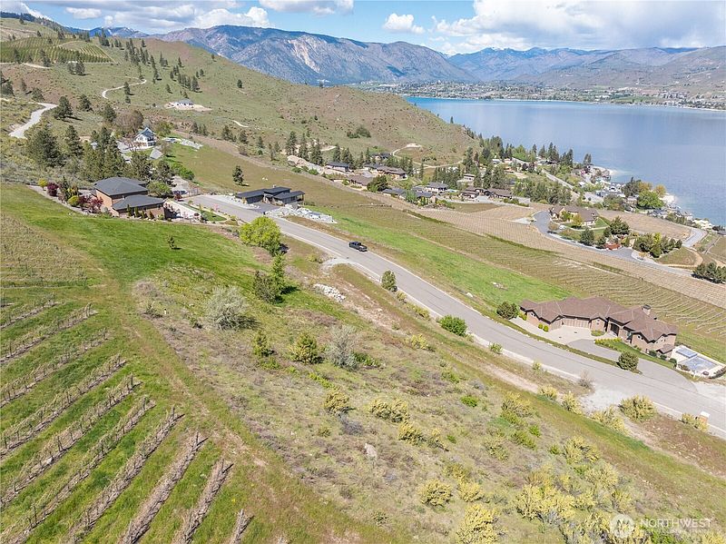 5th image of 306 Clos Chevalle Road