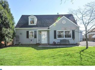 429 Manor Rd, Hatboro, PA 19040