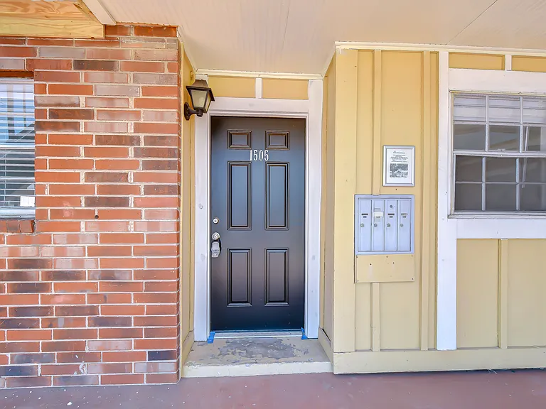 200 Country Club Dr #1505 — Photo 2