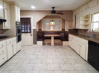 3040 McArthur Dr, La Marque, TX 77568
