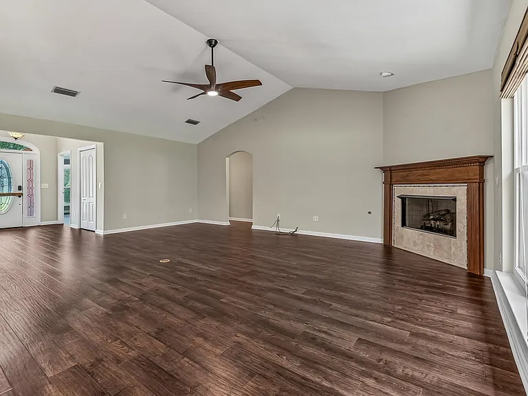 6326 Glasgow Dr — Photo 22