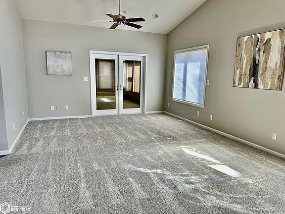 5th image of 5568 Oak Hills Dr