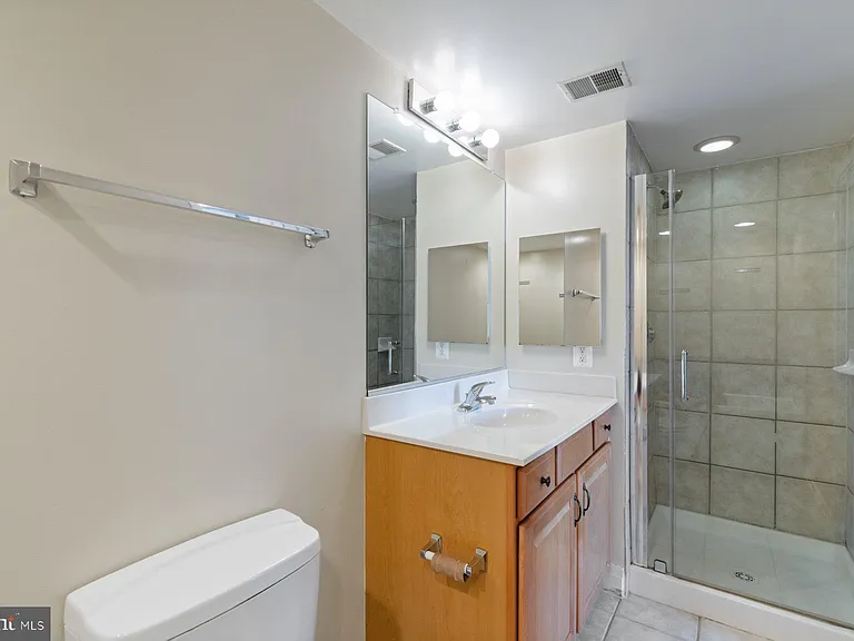 414 Water St #2512 — Photo 20