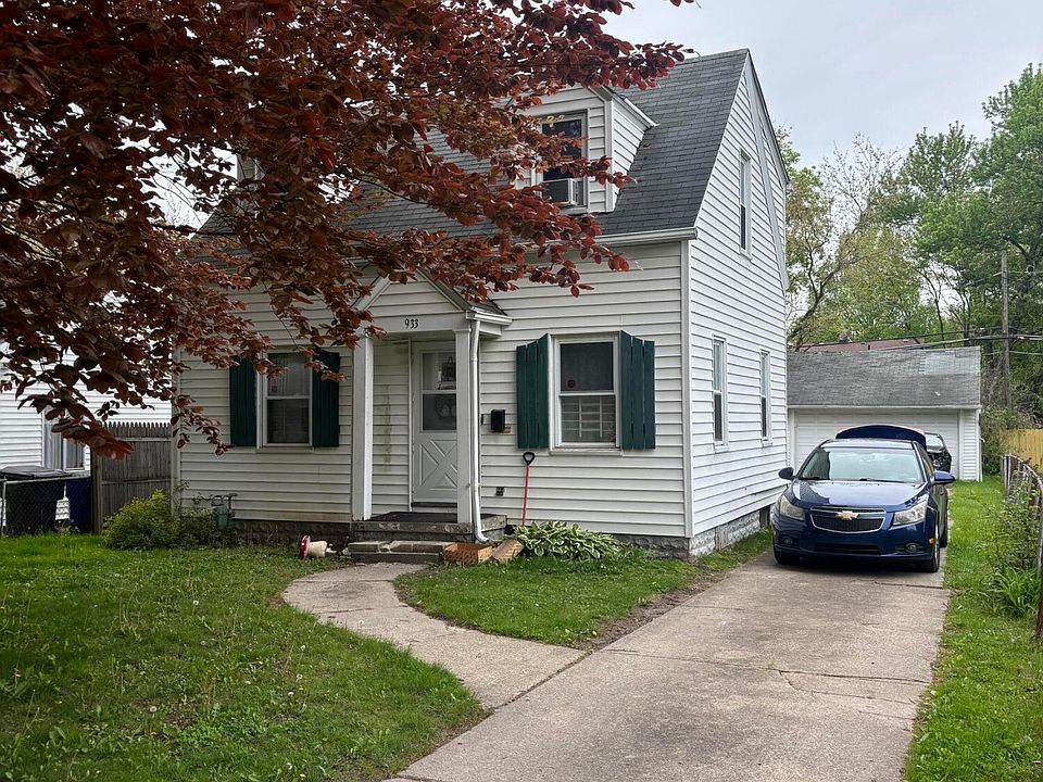 1st image of 933 Searles Rd