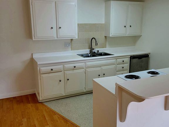 5th image of 21006 Wood Ave APT O