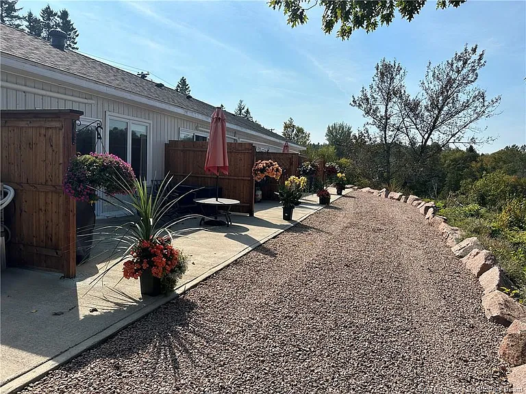 90 Letete Rd — Photo 3