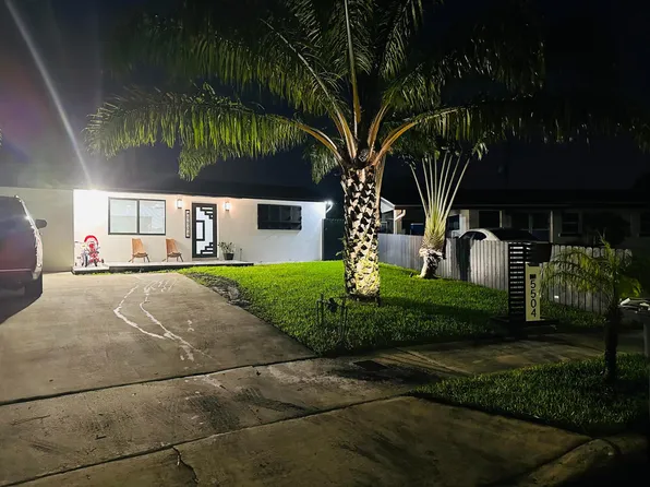 5504 Park Cir E, West Palm Beach, FL 33405