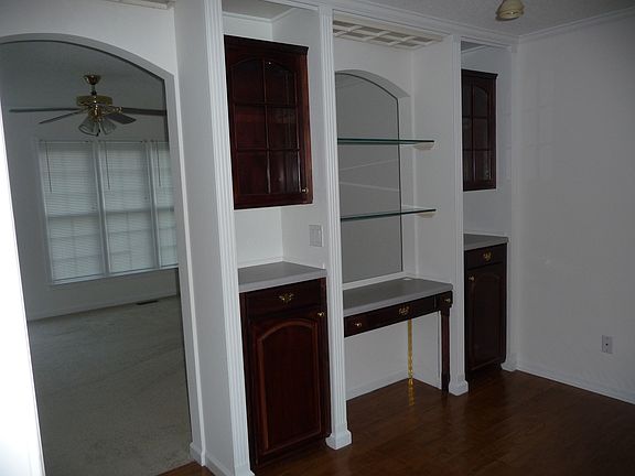 3rd image of 528 W Main St