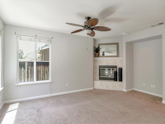 5th image of 1156 Dahlia Ct