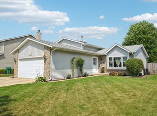 1616 Overlook Dr, Joliet, IL 60431