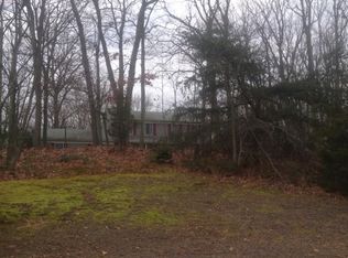 571 Pinehurst Rd, Cream Ridge, NJ 08514