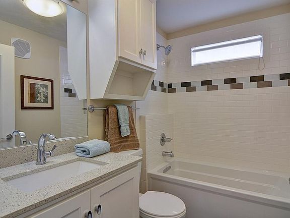 4th image of 4554 Glenwick Ln #3104