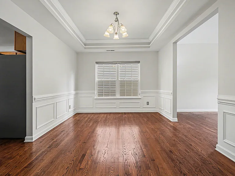 2119 Baggins Ln — Photo 10