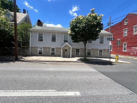 3rd image of 32 N East St #1