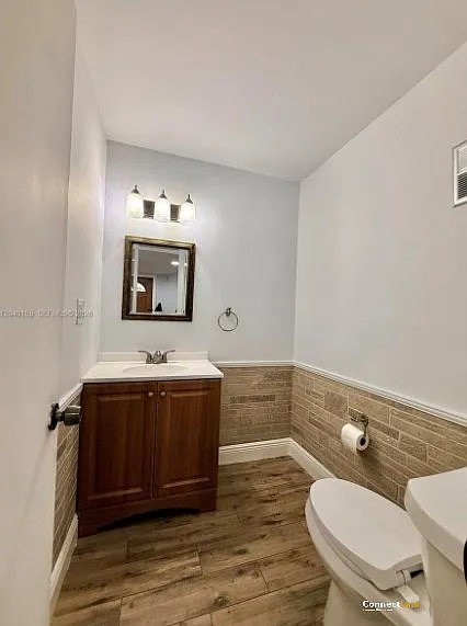 9717 N New River Canal Rd #406 — Photo 6