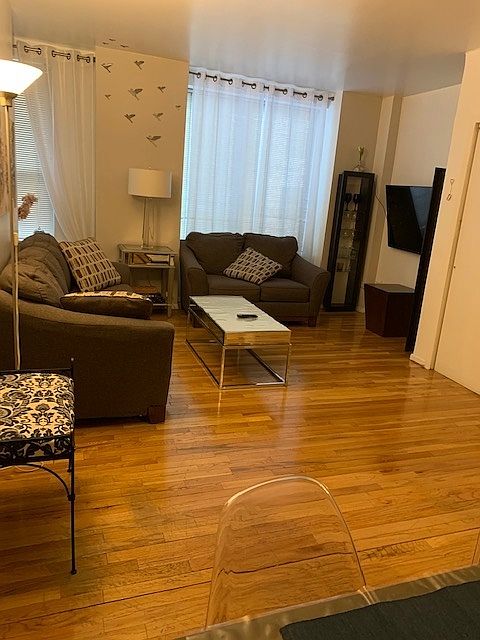 1st image of 114 E 40th St #B3