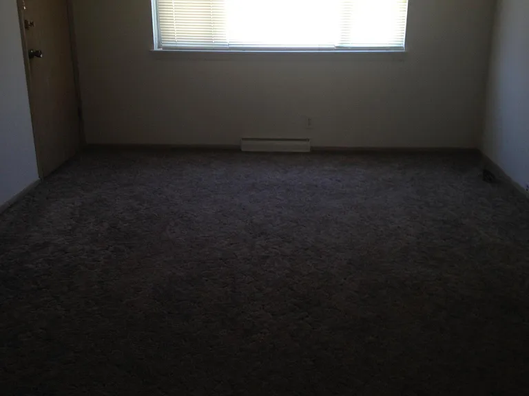 8425 W Mill Rd — Photo 3