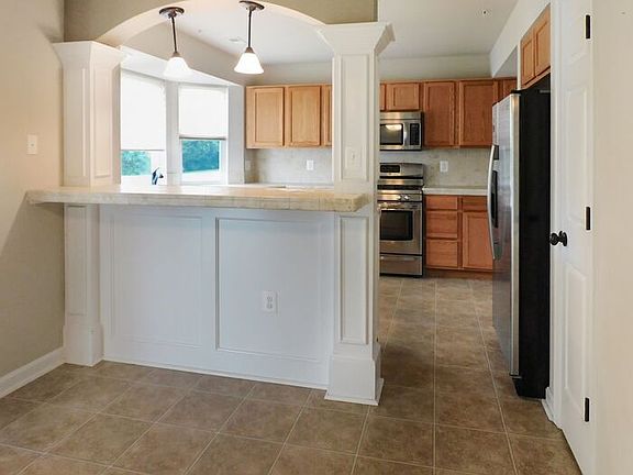 4th image of 22329 Douglas Ct