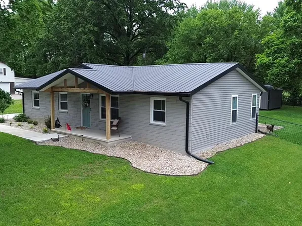 1900 Parkdale Dr, Washington, IN 47501