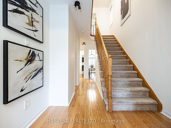 5th image of 177 Vanguard Rd