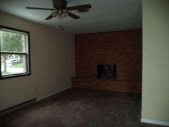 3rd image of 1690 Pueblo Dr