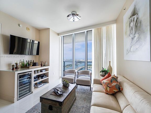 5th image of 1100 Biscayne Blvd Unit 4902