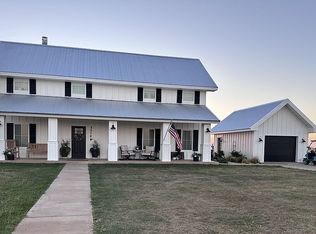 3370 Drill Stem Rd, Levelland, TX 79336