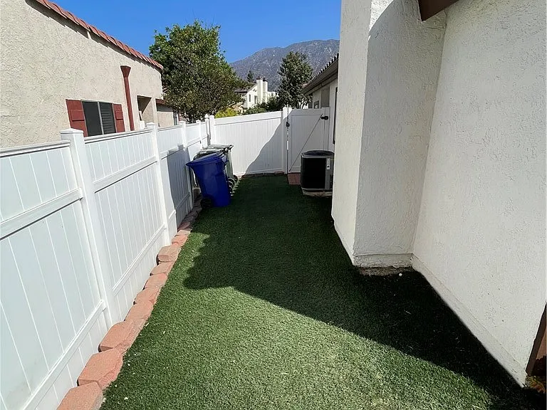 2668 Hacienda Dr — Photo 21