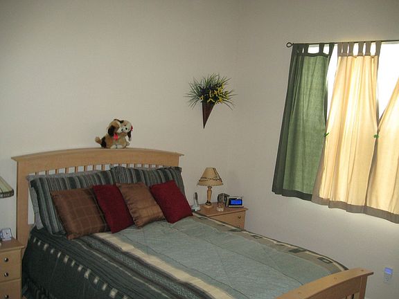 3rd image of 403 Bay Leaf Dr