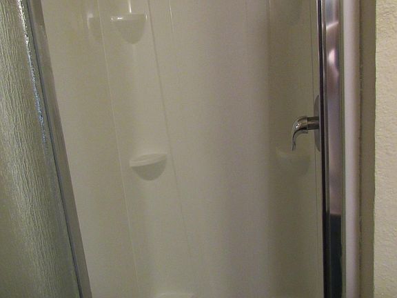 5th image of 523 W Hays St APT 2