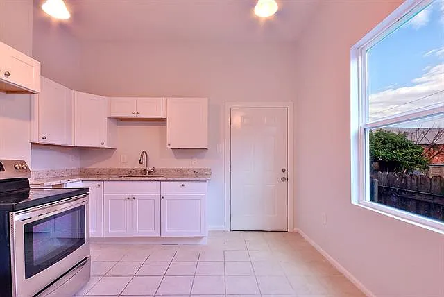 1827 Baronne St #C — Photo 3