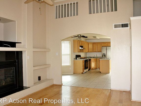 3rd image of 3725 Tierra Zafiro Dr