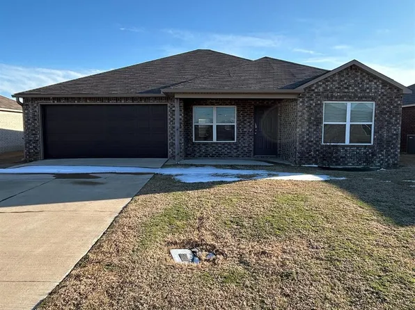3933 Saddlecrest Dr, Jonesboro, AR 72404