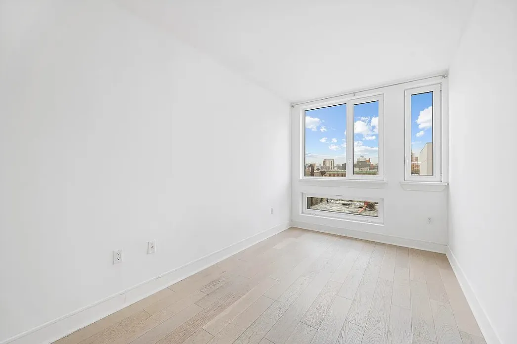 306 West 142nd Street — Photo 3