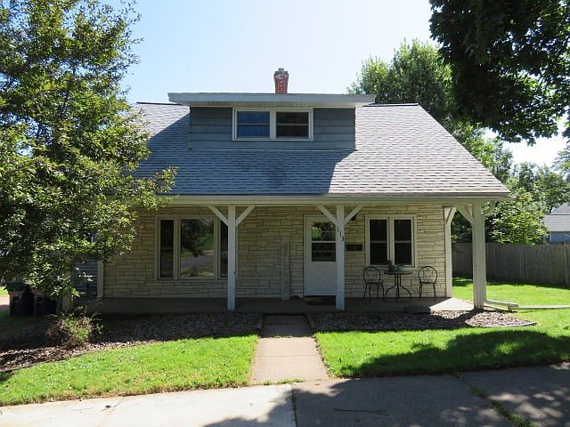 1st image of 113 N 9th Ave