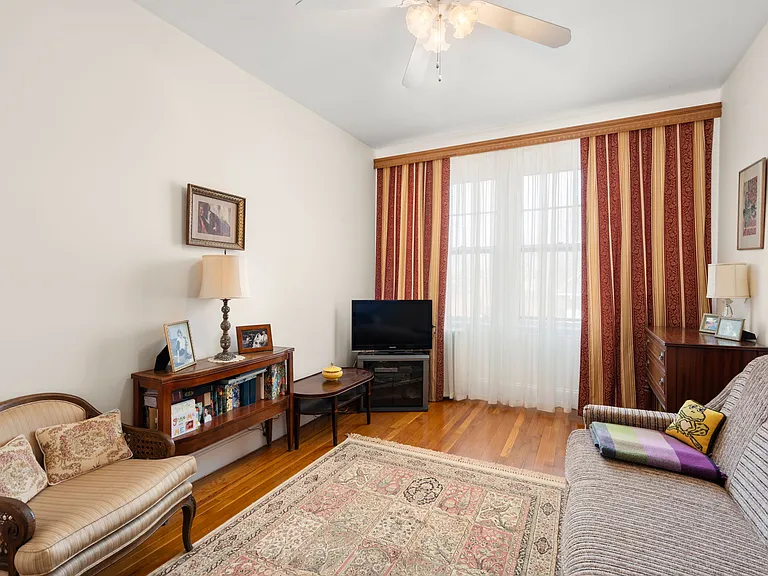 325 Tappan St #6 — Photo 20