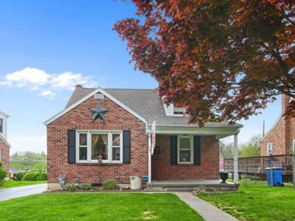 120 N Oxford St