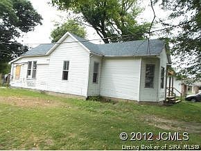 2nd image of 10481 NW Front Street