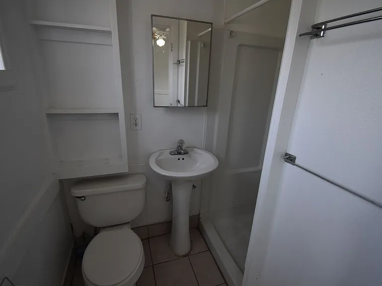 Cottage Apartments — Photo 7