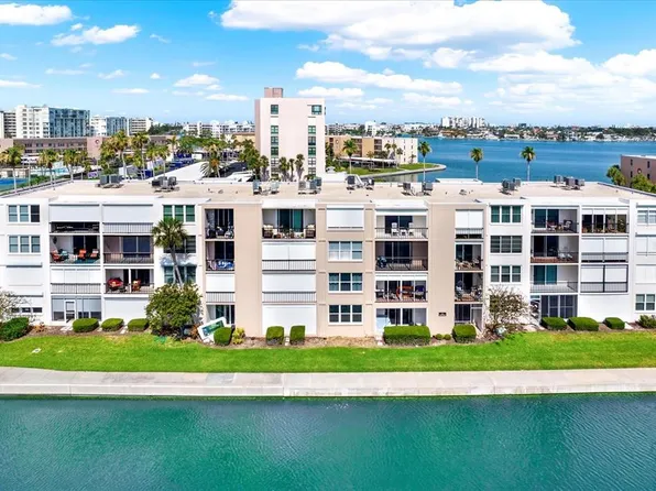 7625 Sun Island Dr S APT 304, South Pasadena, FL 33707