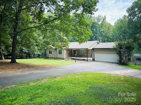 7536 Forest Oak Dr, Denver, NC 28037