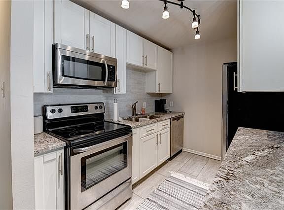 4th image of 4650 Pontchartrain Dr APT T