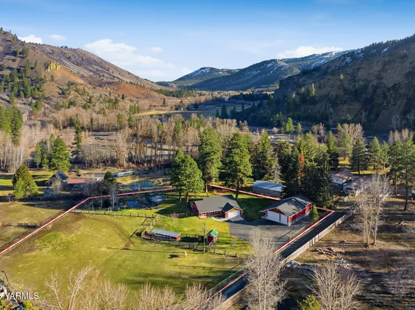 121 Rattlesnake Ln, Naches, WA 98937