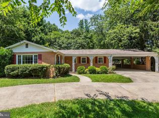 8208 Cindy Ln, Bethesda, MD 20817