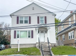 26 Florida Ave, Cranston, RI 02920