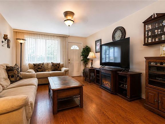 4th image of 4104 Avenue S